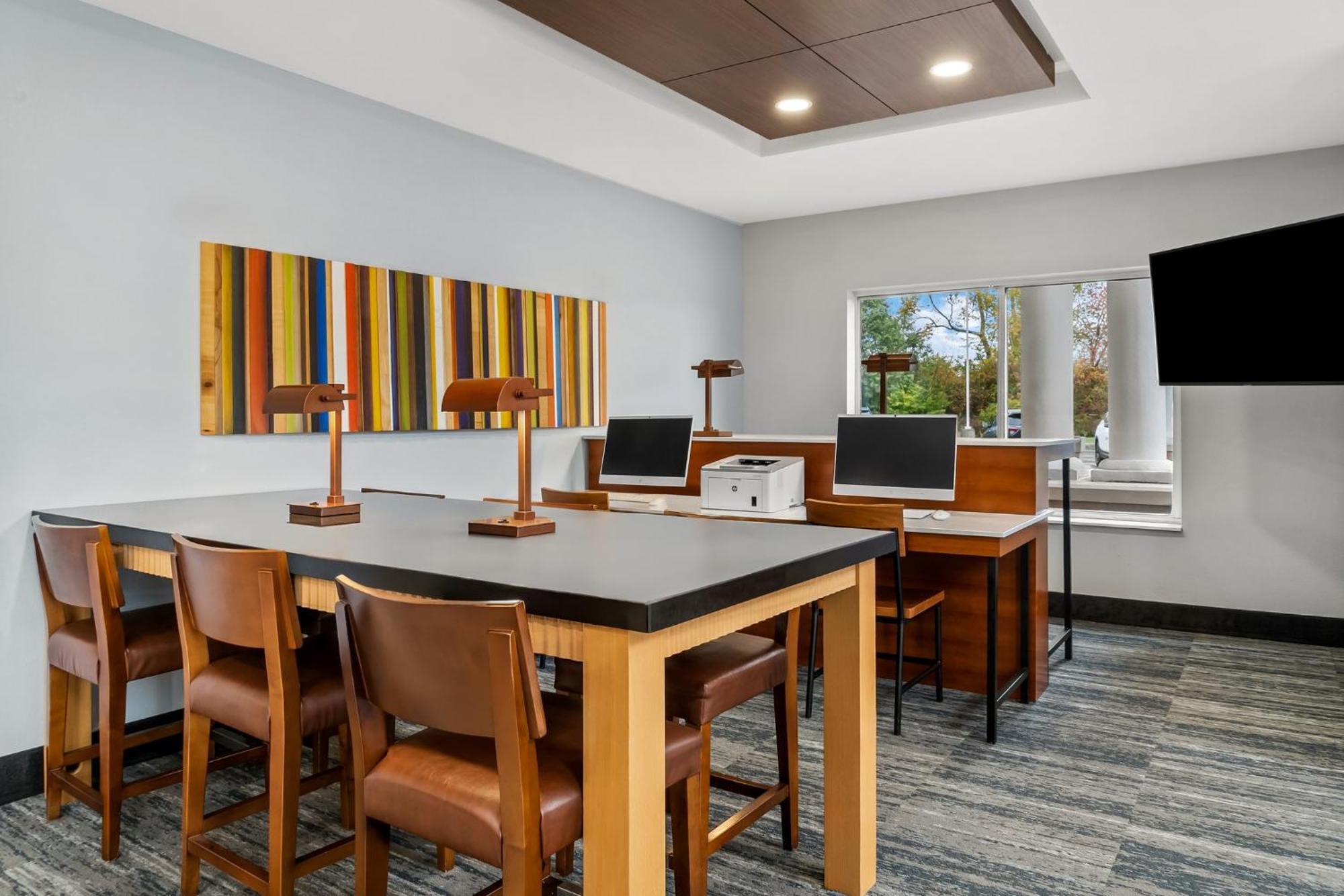 Holiday Inn Express Hotel & Suites Marion By Ihg Ngoại thất bức ảnh