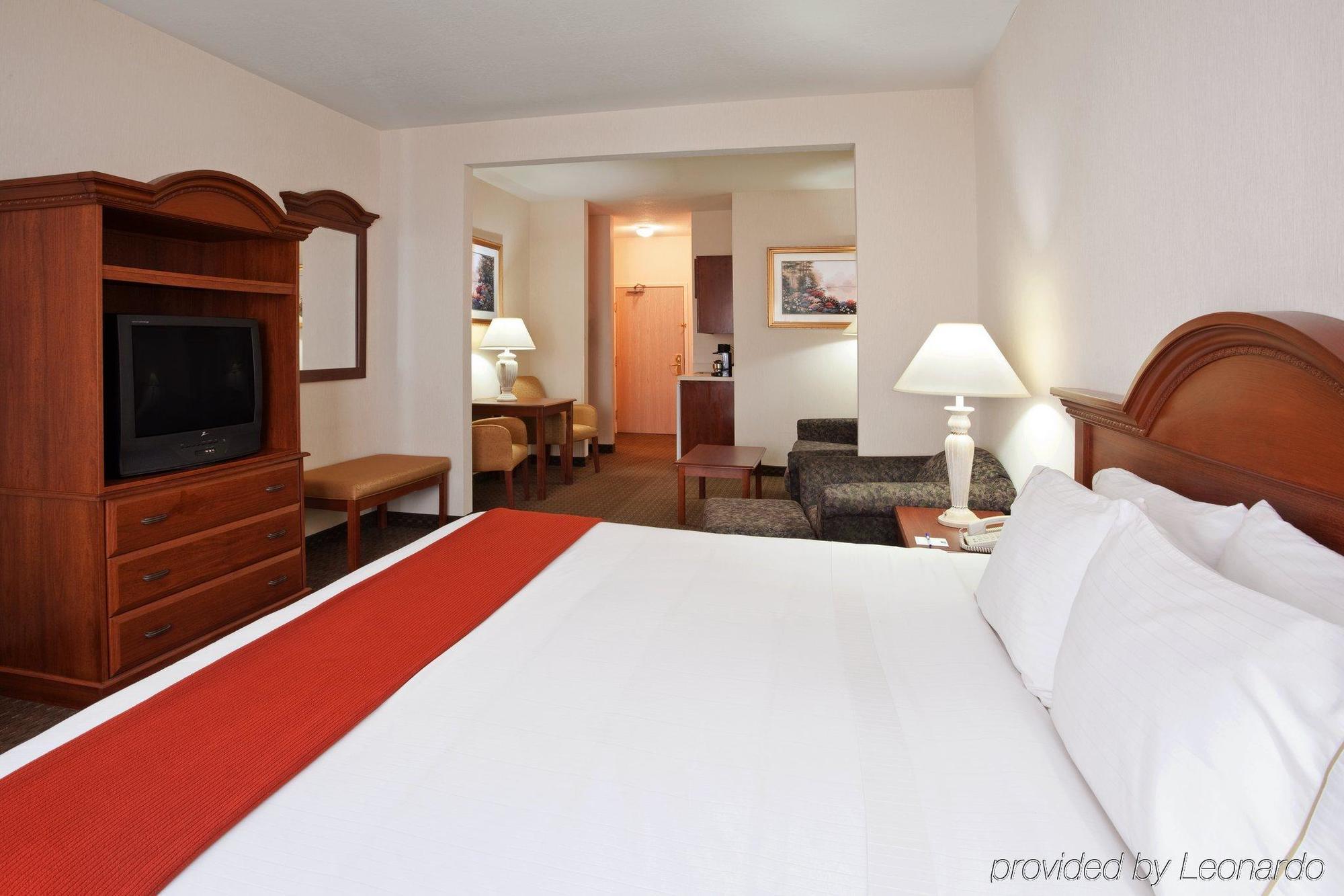 Holiday Inn Express Hotel & Suites Marion By Ihg Phòng bức ảnh