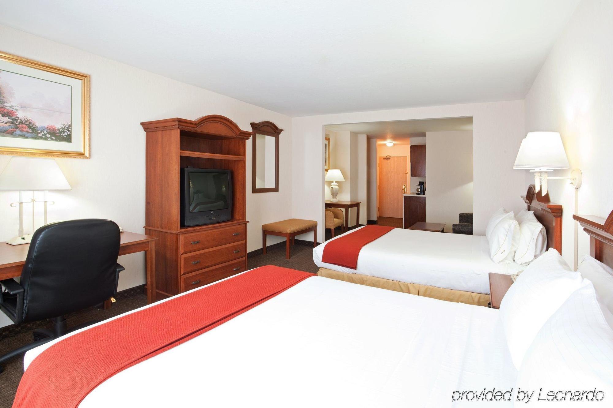 Holiday Inn Express Hotel & Suites Marion By Ihg Phòng bức ảnh