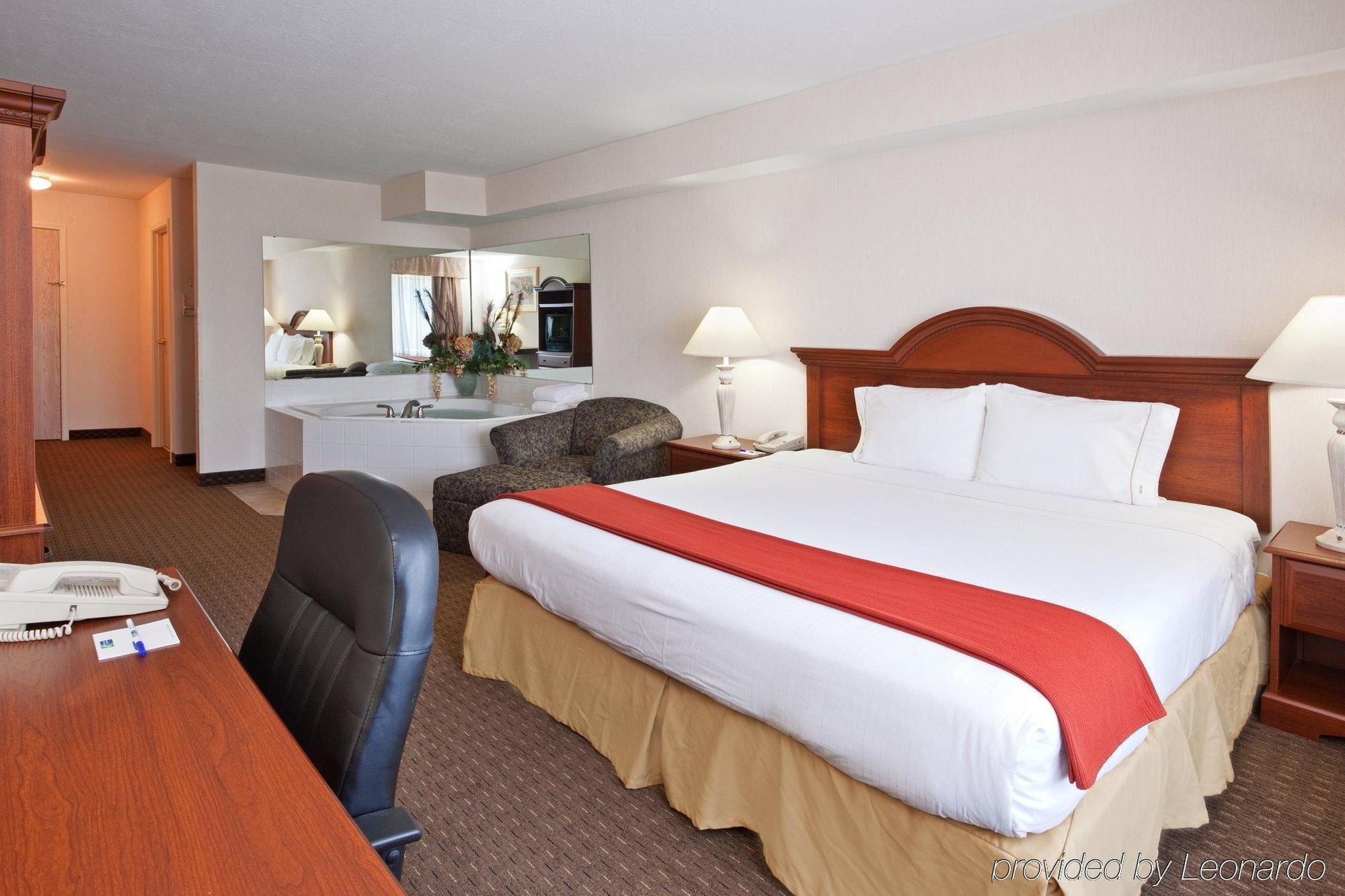 Holiday Inn Express Hotel & Suites Marion By Ihg Phòng bức ảnh